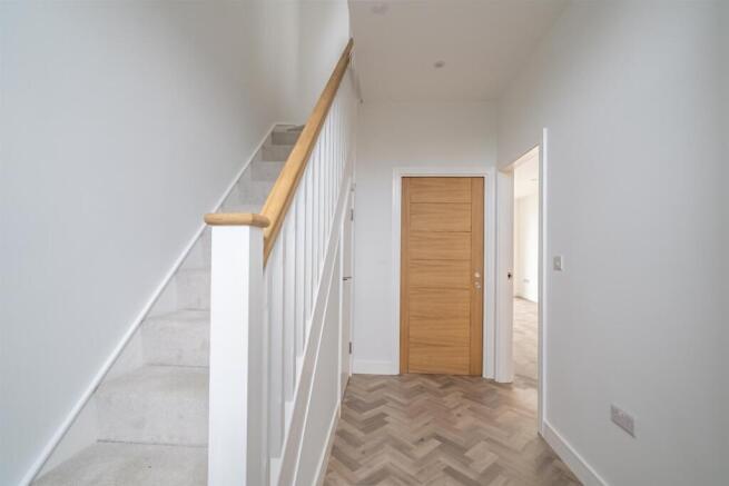 4 bed Town House for sale Image 8
