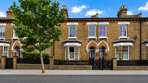 16, Fourth Avenue, London W10 4QS