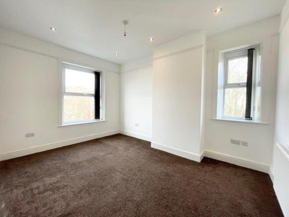 4 bed End of Terrace to rent Image 9