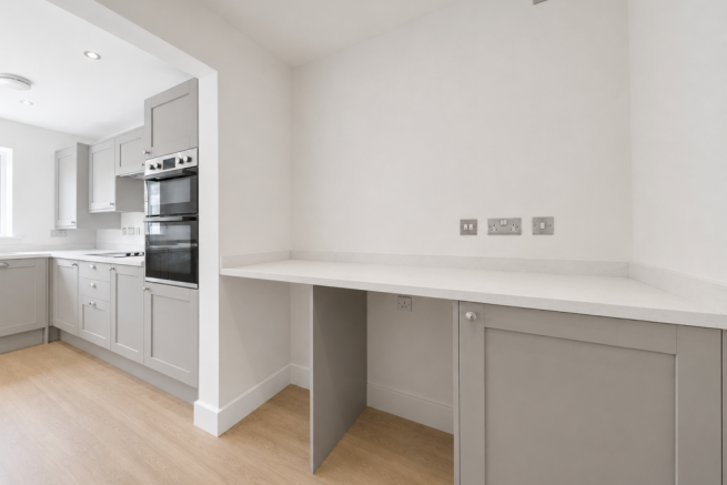 4 bed Detached for sale Image 5