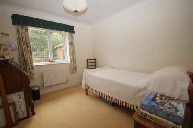 bed3.jpg