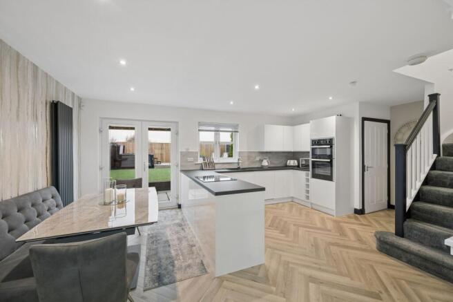 Kitchen/ Dining Area