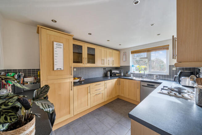 1423843769aff46fe17de