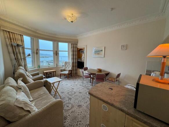 Lounge / Kitchen
