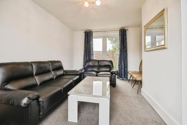 3 bed Semi-Detached for sale Image 10