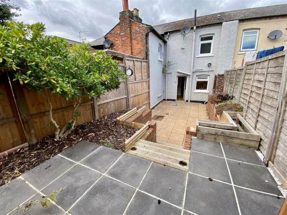 garden from rear.jpg