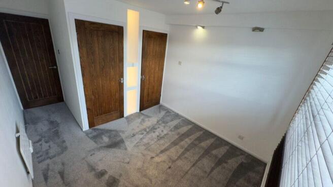 2 bed Flat for sale Image 12