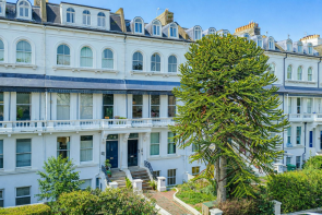 Third Floor Flat, 10, Markwick Terrace, St Leonards-on-sea TN38 0RE