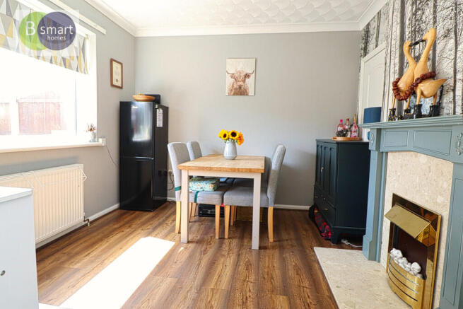 3 bed Semi-Detached for sale Image 6