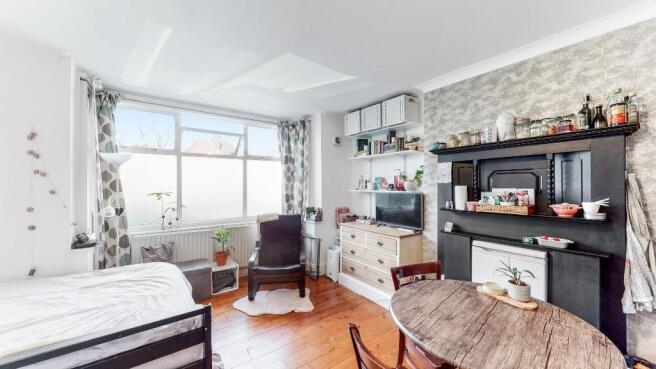 Open-Plan 'Studio' Room