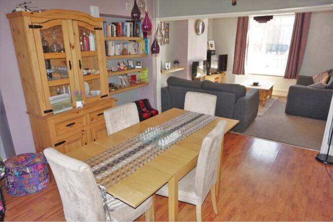 Lounge/Dining Room