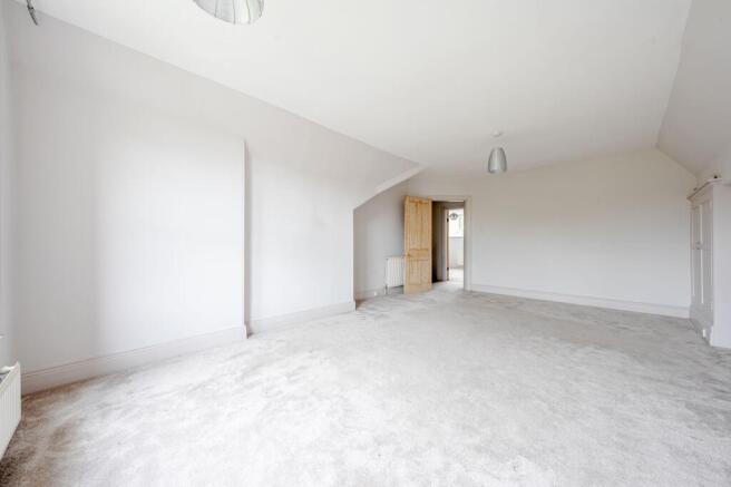 2 bed Flat for sale Image 5