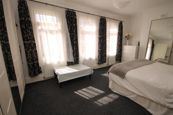bed 1 (2).JPG
