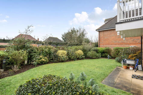 Balfour Road, Weybridge, KT13