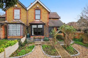 3, Gore Farm Cottages, Gore Road, Dartford DA2 6PU