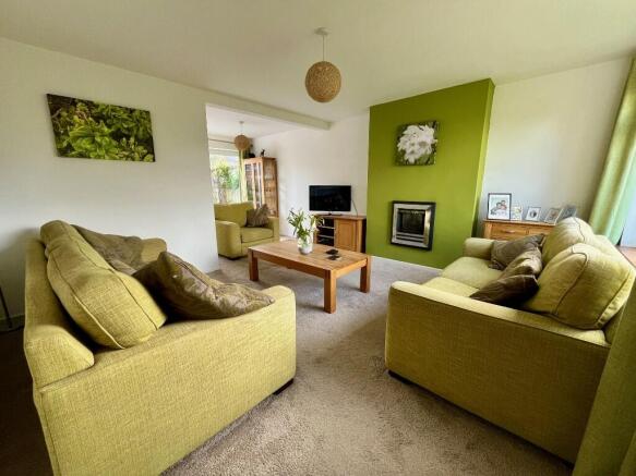 Waveney Rise, OADBY, Leicester, Leicestershire, LE2 photo 4