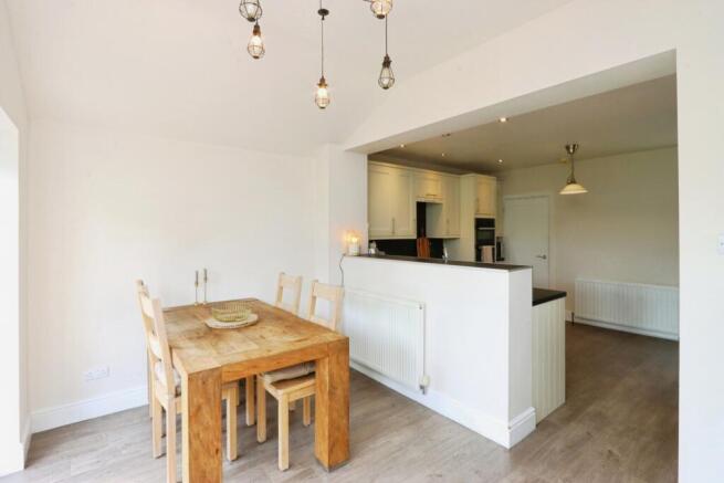 2 bed Semi-Detached for sale Image 8