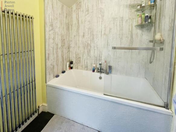 Family bathroom