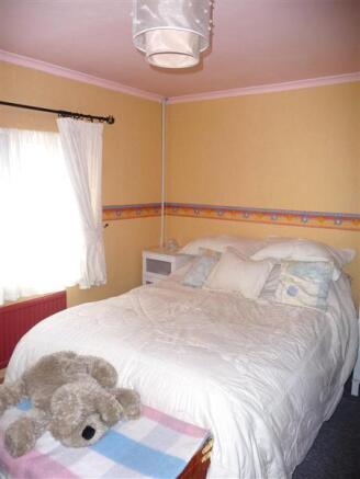 FRONT BEDROOM 2