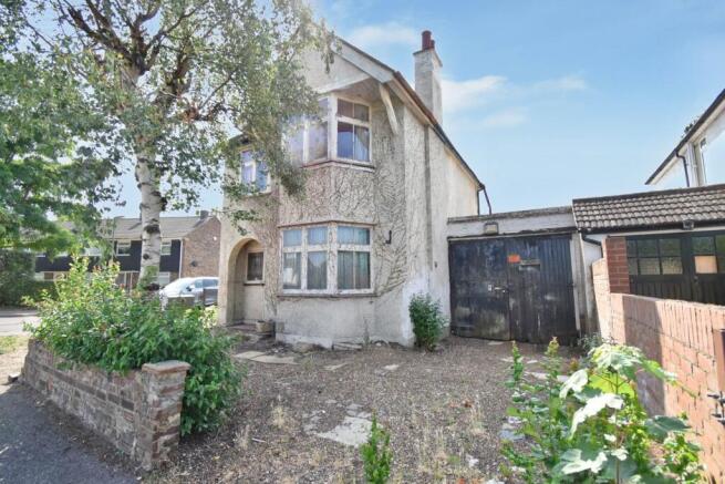 Rydens Road, Walton-on-Thames, KT12 photo 4