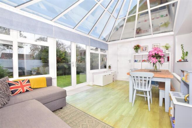 Conservatory/Dining Area