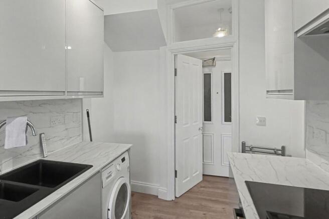 Flat 2, 45 Windsor Road, Ealing, London W5 3UP