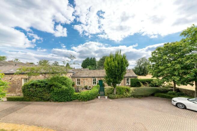 2 bed Link Detached House for sale Image 4