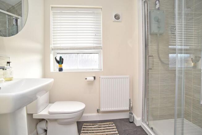 3 bed House for sale Image 8