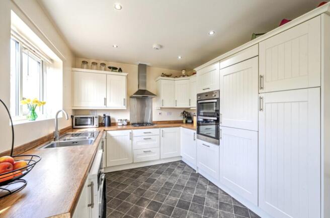 Kitchen dining room