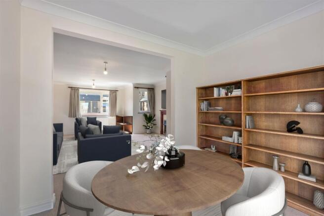 4 bed Detached for sale Image 4