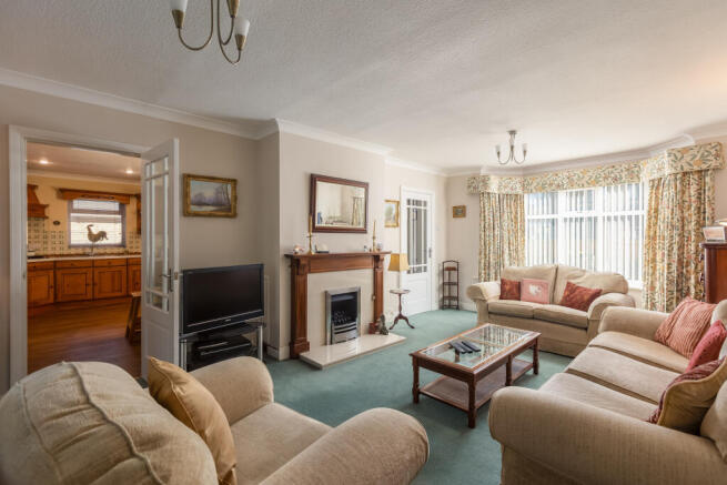 Castle Howard Drive 7 Lounge-2