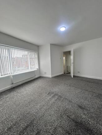2 bed Flat to rent Image 6