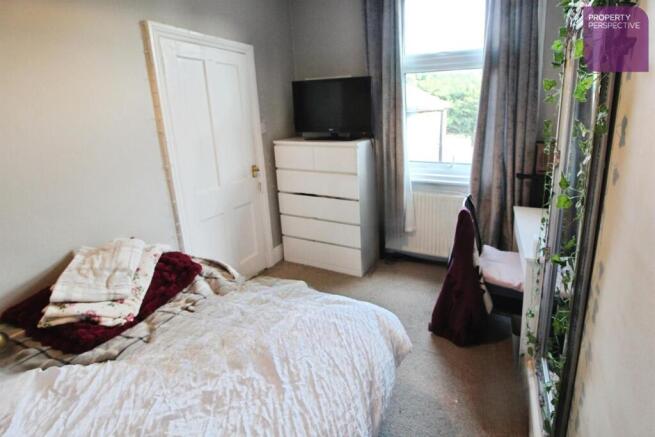 3 bed Terraced for sale Image 6