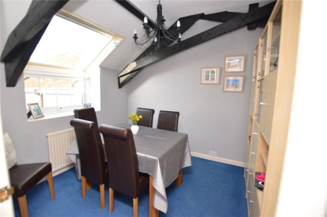 Dining Room/Bed 3
