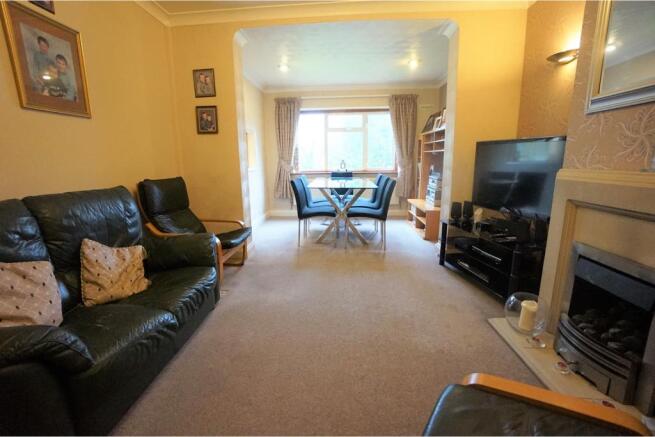 Lounge/Dining Room
