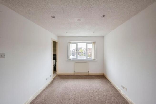 Semi-Detached for sale Image 11