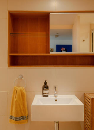 207421 - Hornsey Road, London, N7 - high res - ...