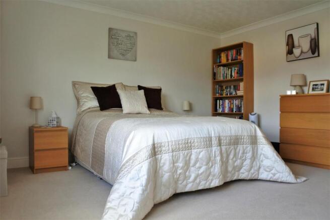 BEDROOM 2