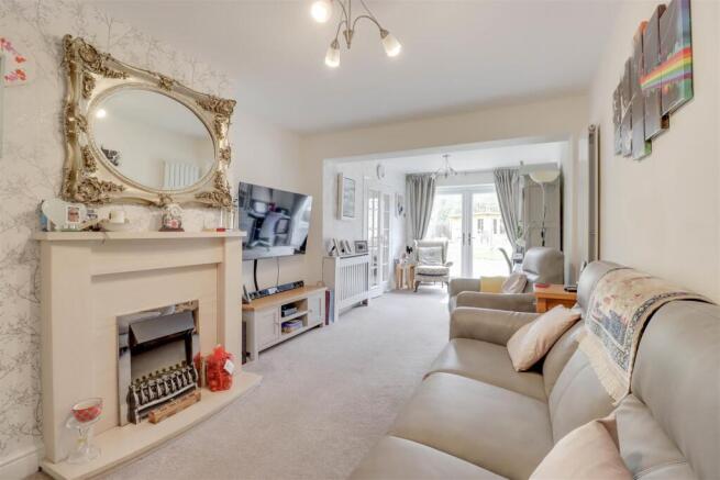 75 OAKHURST DRIVE-9.jpg