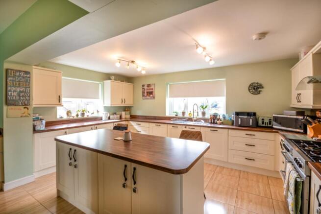 Kitchen Diner: