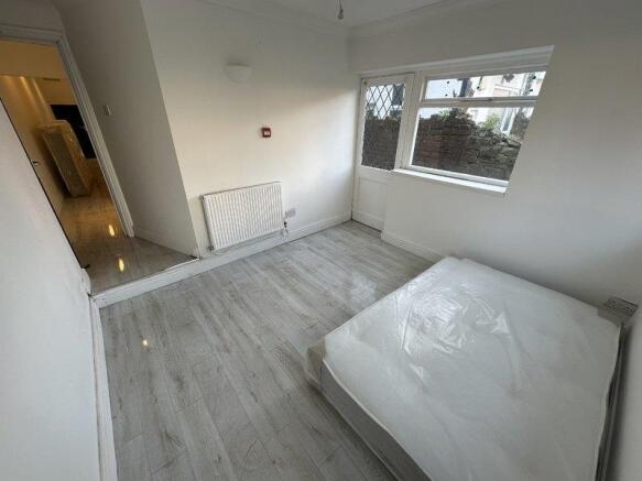 4 bed flat to rent Marlborough Road, Cardiff CF23