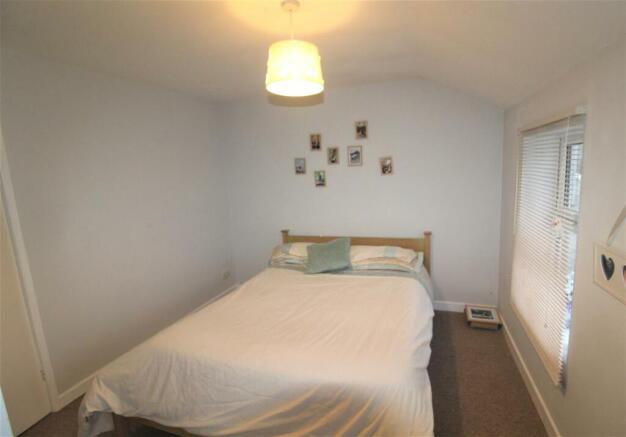 Bedroom 1.JPG