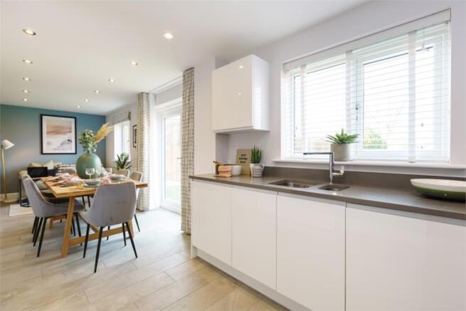 4 bed Detached for sale Image 5