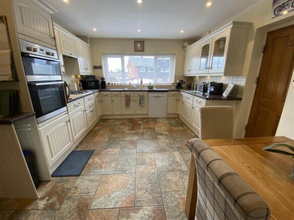 Open Plan Dining Kitchen