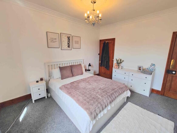 4 bed Terraced for sale Image 11