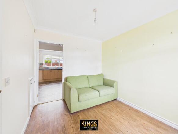 4 bed Detached for sale Image 5
