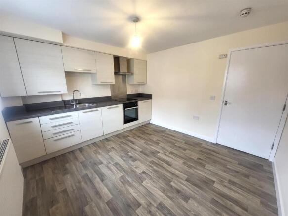 Open Plan Living/ Kitchen Pic 2