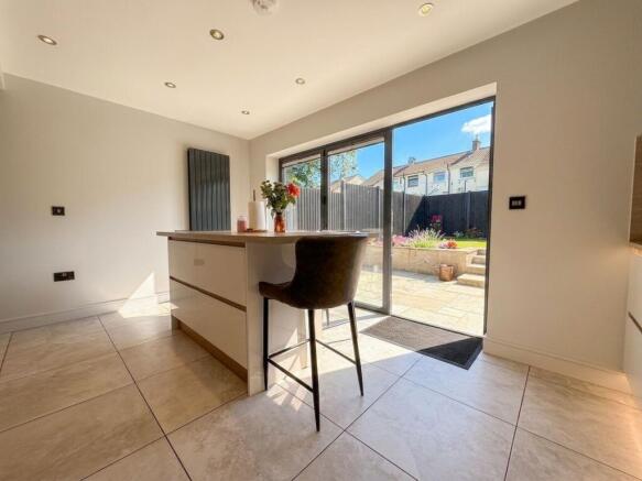 3 bed Semi-Detached for sale Image 7