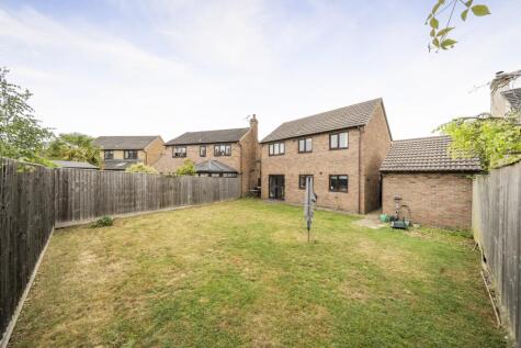 Scholars Acre, Carterton, Oxfordshire, OX18