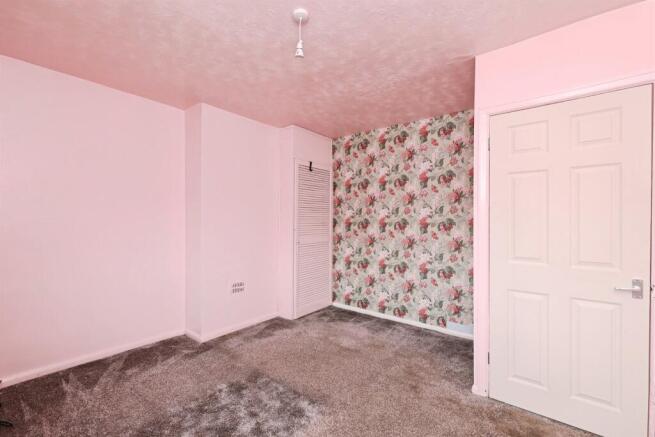 3 bed Semi-Detached for sale Image 9